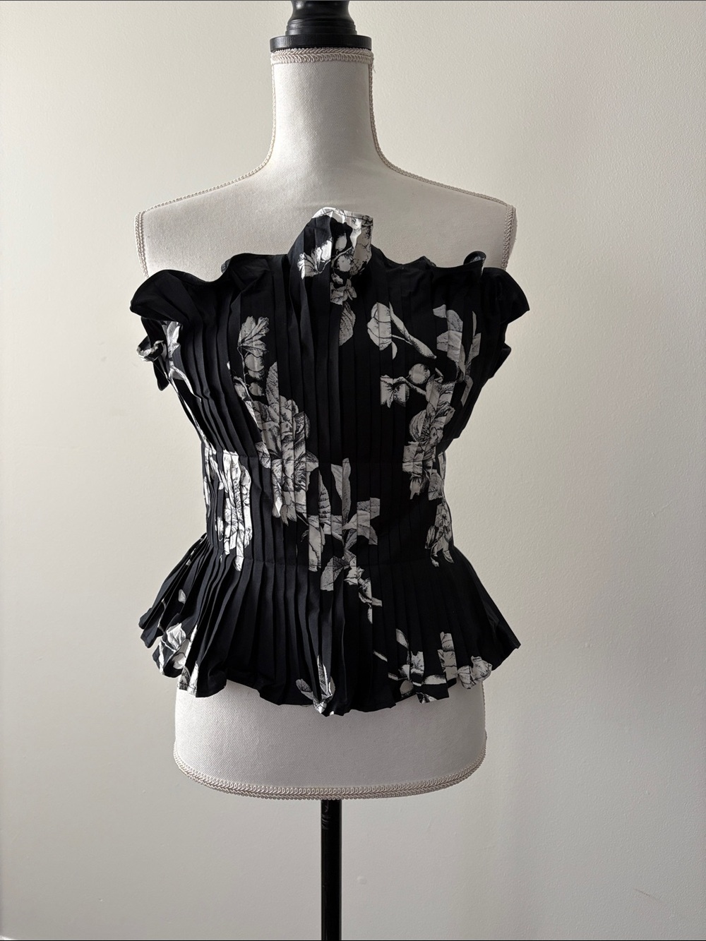 White House Black Market Black and White Floral Pleated Camisole